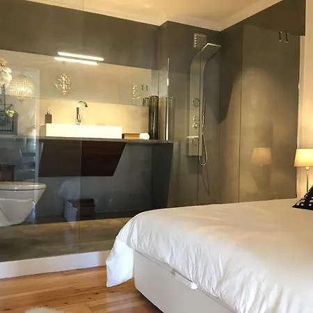 דירה Traditional Meets Contemporary *